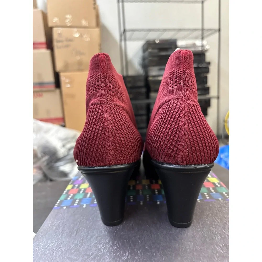Bernie Mev Doll Burgundy Stretch Knit Memory Foam Ankle Boots Size 38 7.5-8